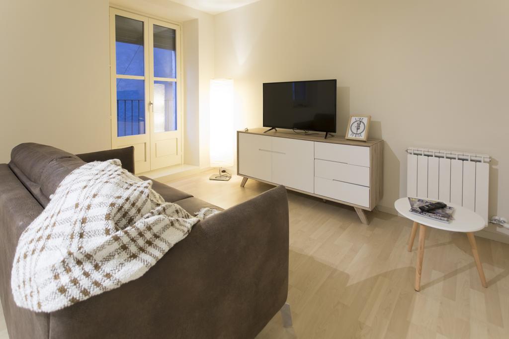 Bravissimo Cort Reial-3A Apartment Girona Exterior photo